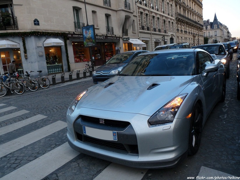 Nissan GT-R