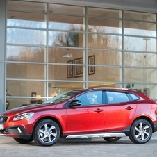 Volvo V40 D2 Summum Powershift Cross Country