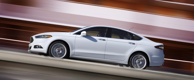 New Ford Fusion: first gasoline, hybrid and plug-in hybrid sedan