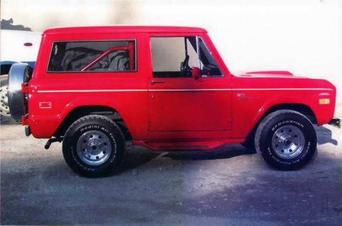 Ford Bronco 4.9 V8