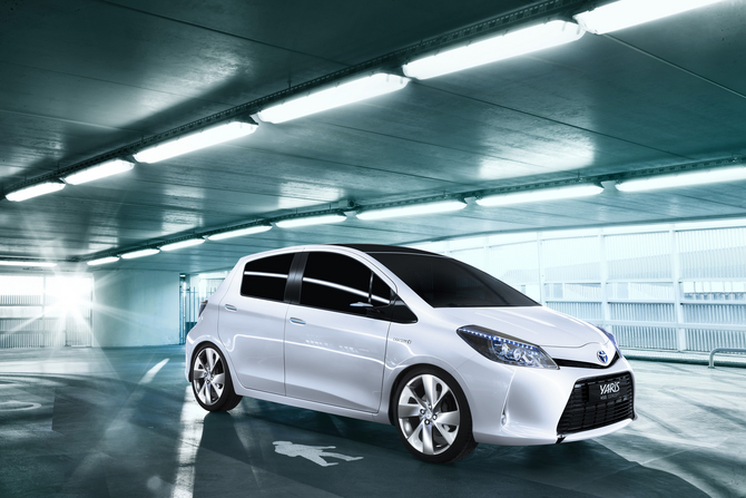 Toyota Yaris HSD concept