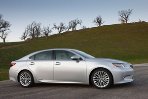 Lexus ES 300h Hybrid