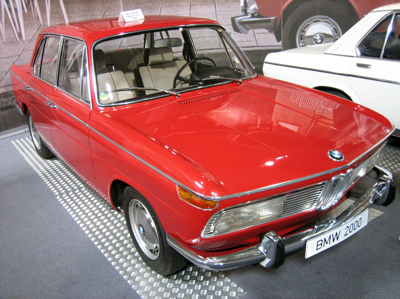 BMW 2000