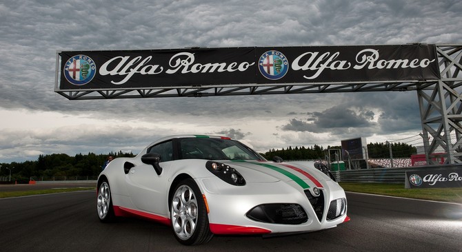 Alfa Romeo 4C Safety Car