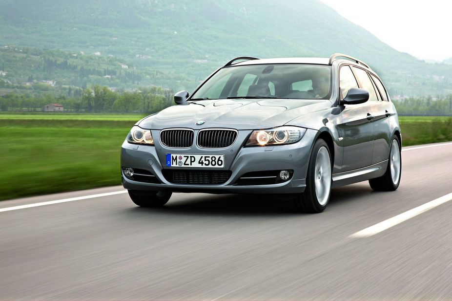 BMW 330i Touring Edition Lifestyle