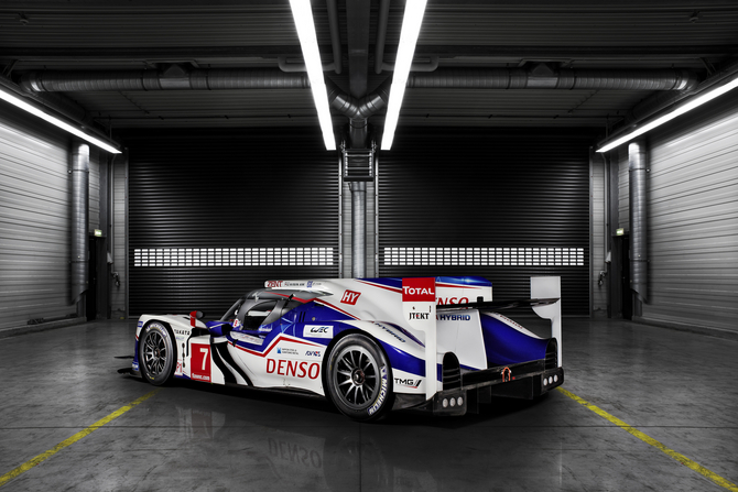 Toyota TS040 Hybrid