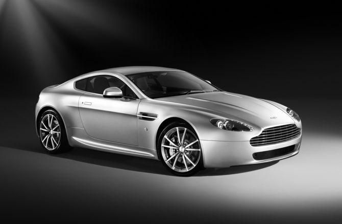 Aston Martin Begins Q Personalization Program in Geneva