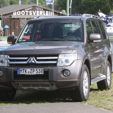 Mitsubishi Pajero Gen.4