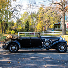 Stutz DV32 LeBaron