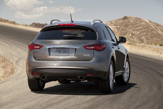 Refreshed Infiniti FX Gets New Front and New Package