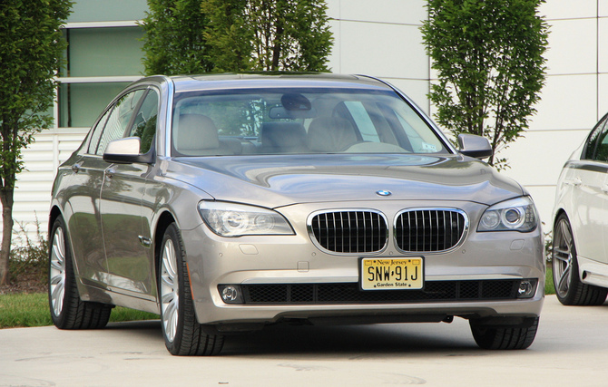 BMW 750i