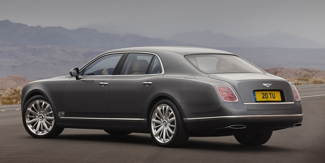 Bentley Revealing Mulsanne Mulliner Driving Specification at Geneva