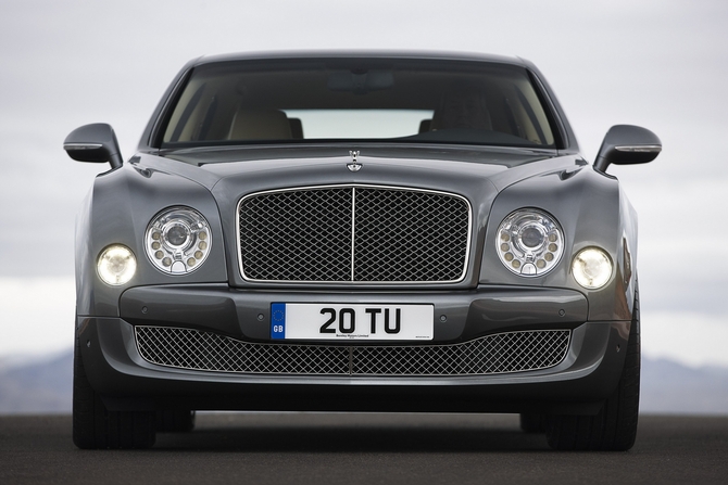 Bentley Revealing Mulsanne Mulliner Driving Specification at Geneva