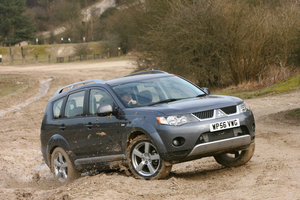 Mitsubishi Outlander 2.0 DI-D 4WD Instyle 2