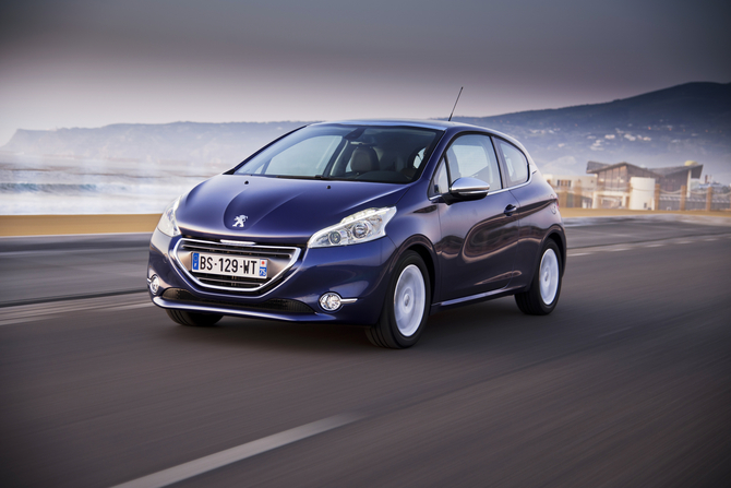 Peugeot 208 Allure 1.6 BlueHDi