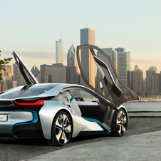 O BMW i8 é um supercarro elétrico