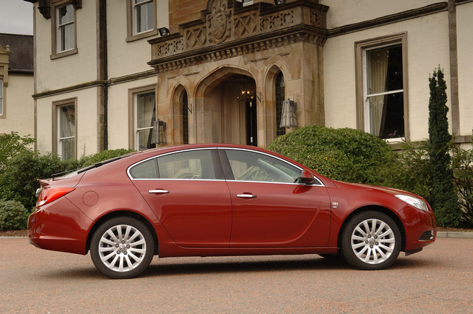 Vauxhall Insignia Saloon 2.8T V6 4x4 Elite Nav 