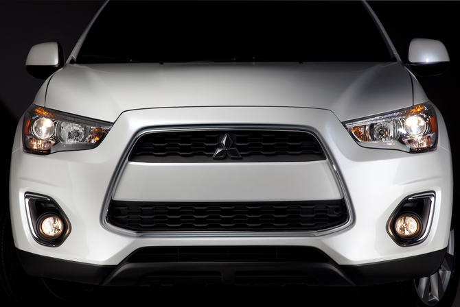 Mitsubishi Outlander Sport ES