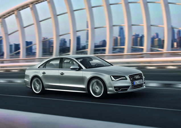 Audi S8