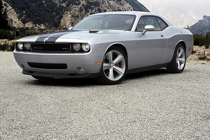 Dodge Challenger SRT8