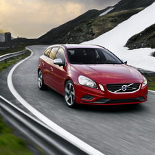 Volvo V60 2.0T R-Design Powershift