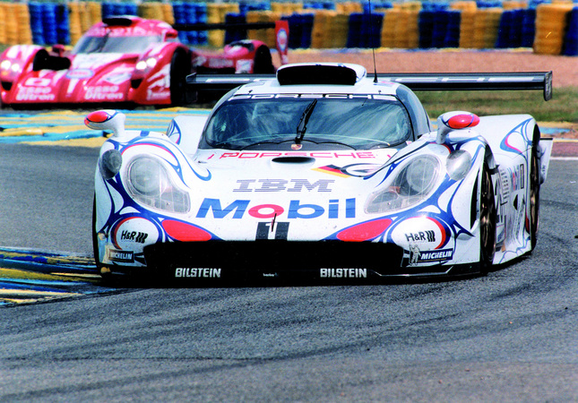 The 911 GT1 was also a successful race car