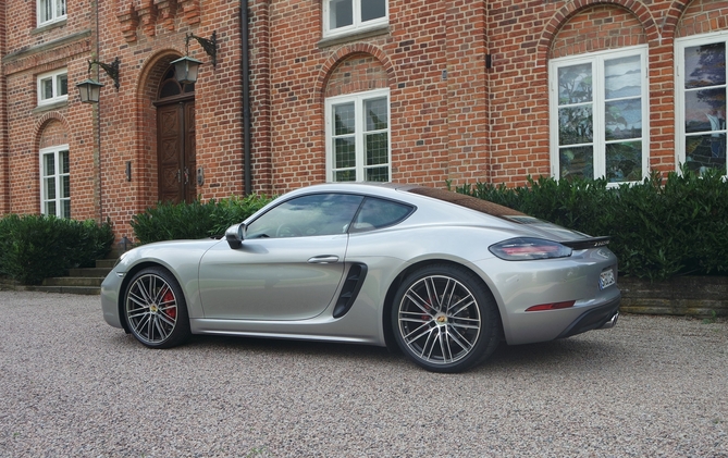 Porsche 718 Cayman S PDK