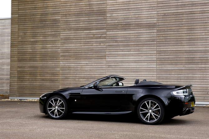 Aston Martin V8 Vantage N420 Roadster