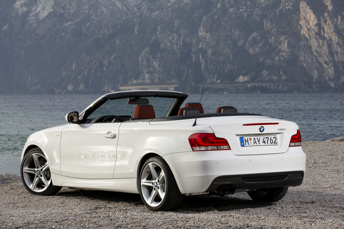 BMW 135i Cabrio AT (E88)