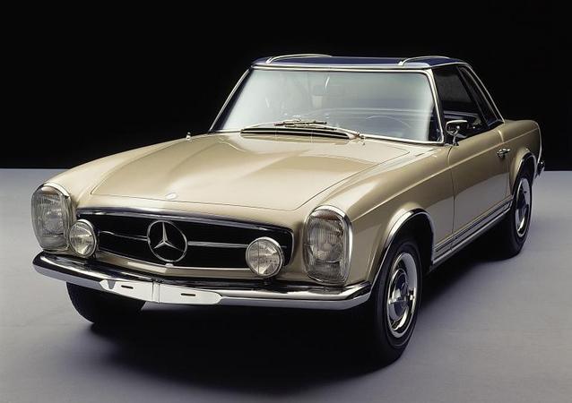 Mercedes-Benz 230 SL