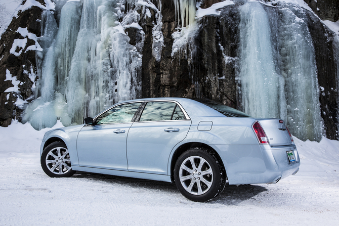 Chrysler 300 Glacier