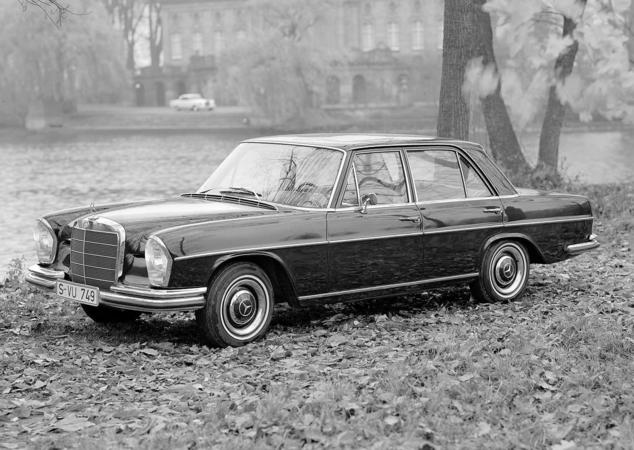 Mercedes-Benz 300 SE