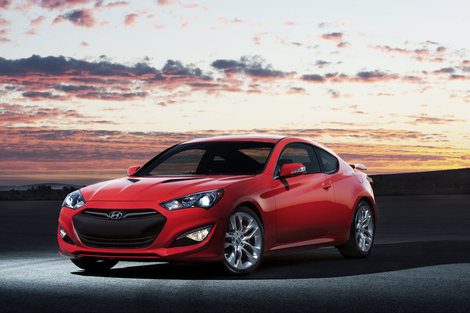 Revised 2013 Hyundai Genesis Coupe Gets More Power and Aggressive New Style