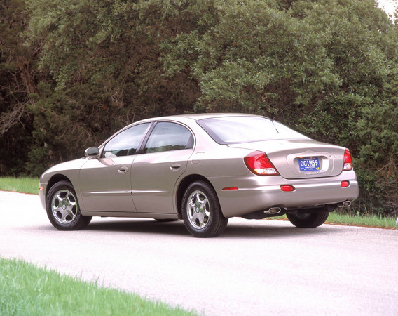 Oldsmobile Aurora