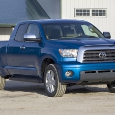 Toyota Tundra CrewMax 4X2 Tundra-Grade 5.7L