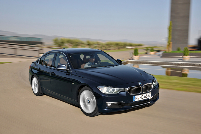 BMW 328i