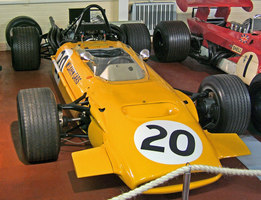 McLaren M9A