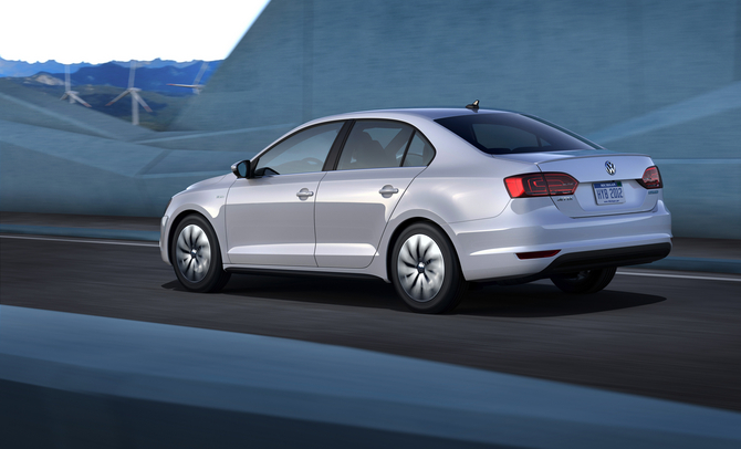 VW electrifies NAIAS with E-Bugster and Jetta Hybrid