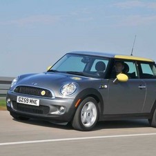 MINI trial Electric Vehicles in the UK