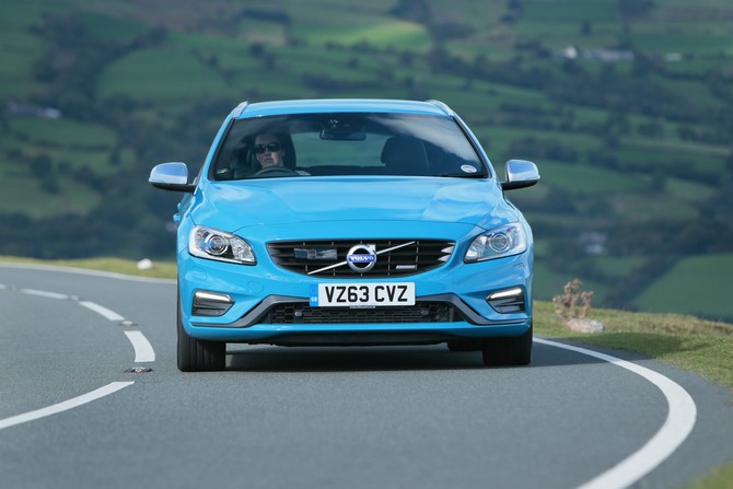 Volvo V60 D2 R-Design Momentum Powershift