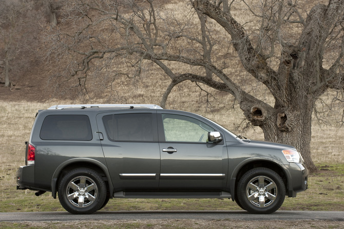 Nissan Armada Platinum 4X2