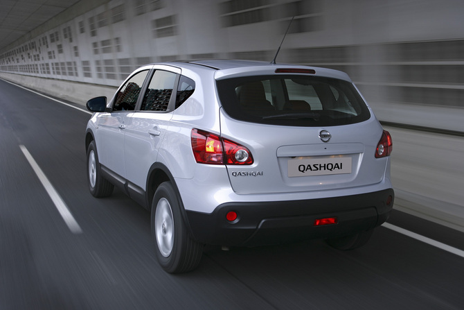 Nissan Qashqai 2.0dCi 4x4 Tekna Premium + Pele