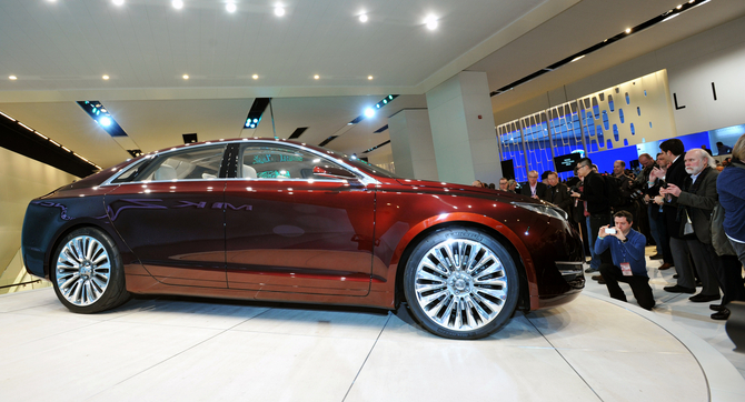 Lincoln MKZ Concept Looks at Lincolns Future