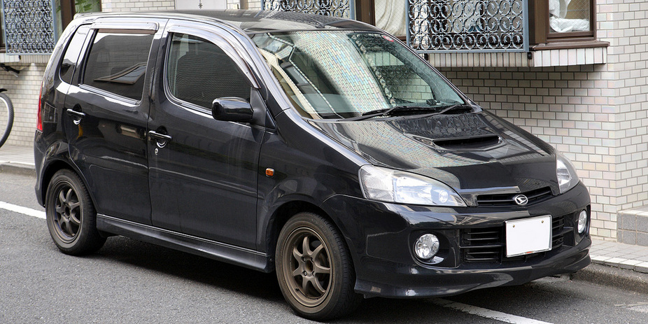 Daihatsu YRV Turbo