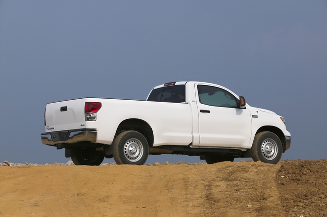 Toyota Tundra-Grade Regular Cab 4X2 4.7L Long Bed