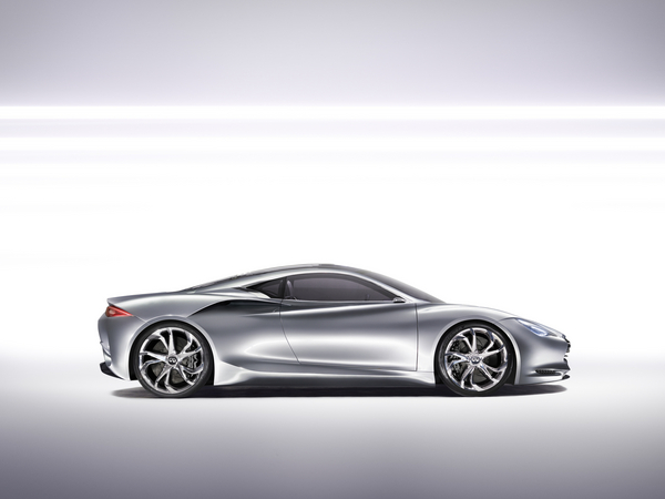 Infiniti Emerg-E Emerges as 300kW Range-Extended Hybrid Sports Car