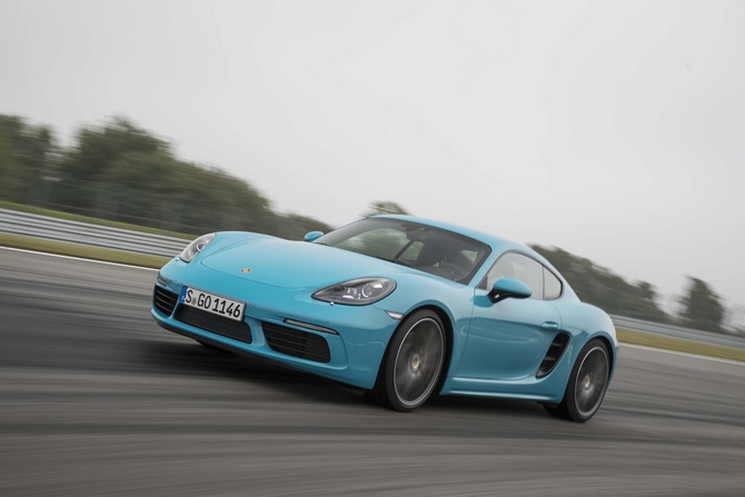 Porsche 718 Cayman S PDK