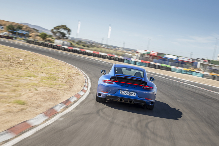 Porsche 911 Carrera 4 GTS PDK