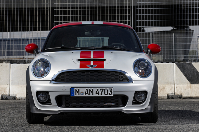 MINI (BMW) John Cooper Works Coupé