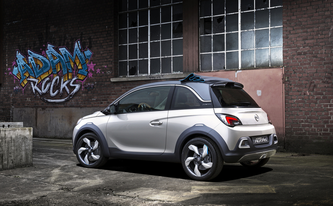 O Opel Rocks está na origem da criação das variantes cabriolet e crossover